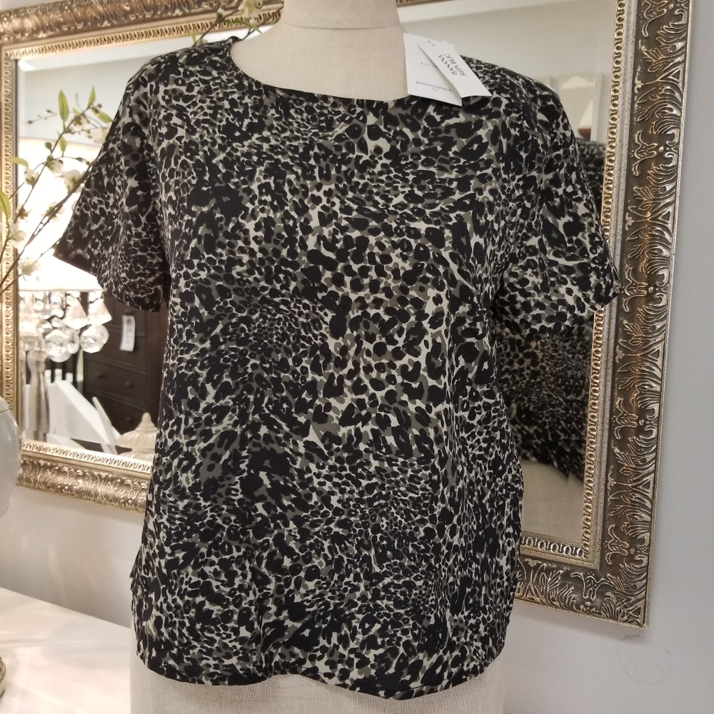 Banana Republic New  blouse top size Small